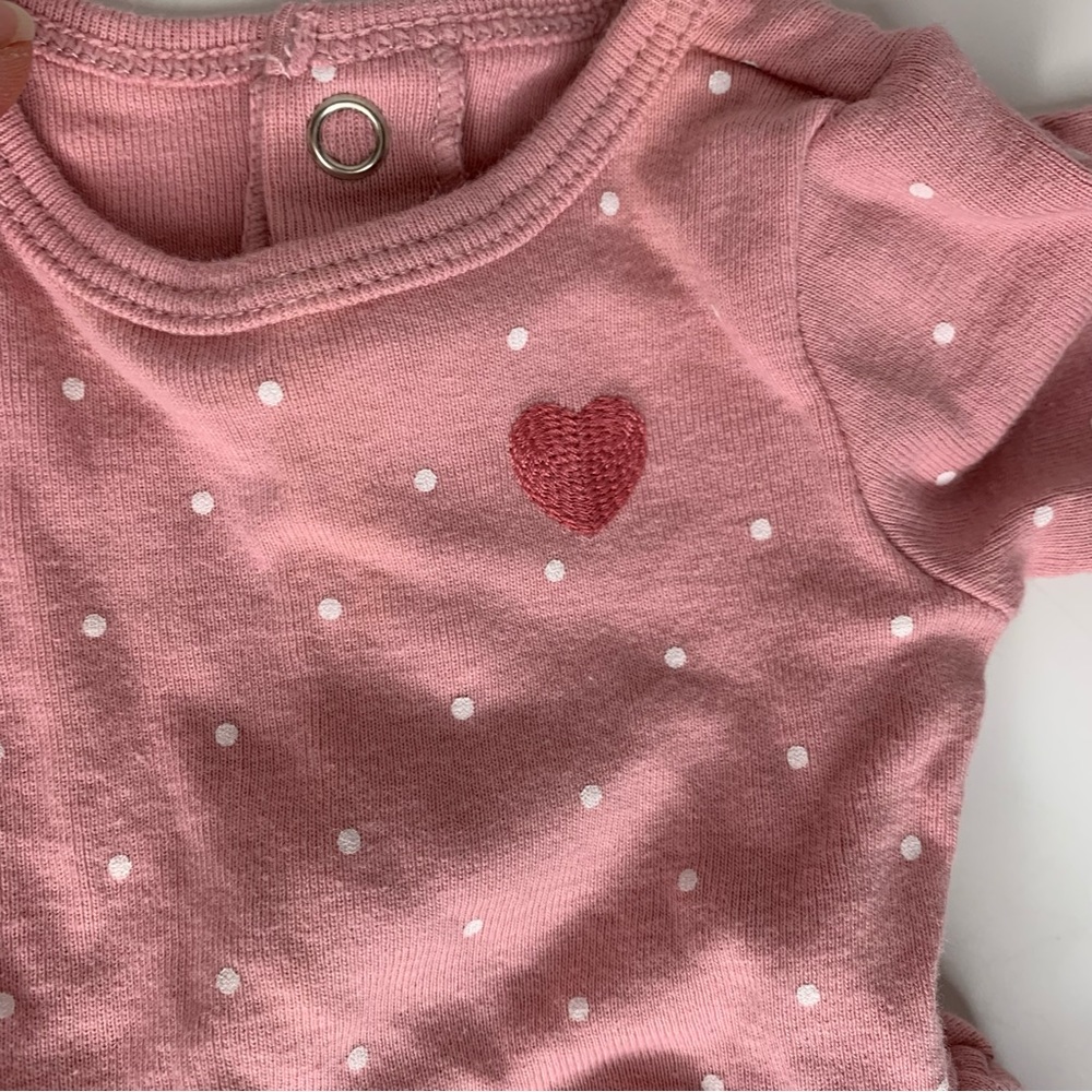 Carters and Little Me | 5 piece Newborn Clothing Bundle - Picture 6 of 10